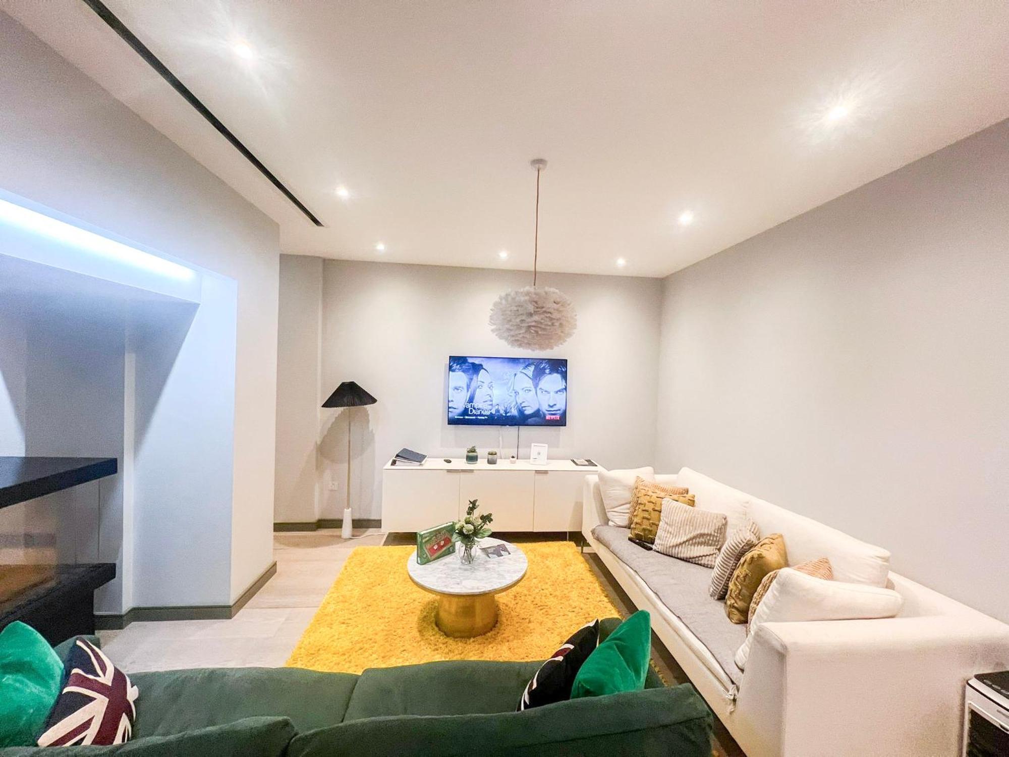 Posh 3 Bedroom Flat With Terrace And Indoor Fireplace In Mayfair, Near Hyde Park Londen Buitenkant foto