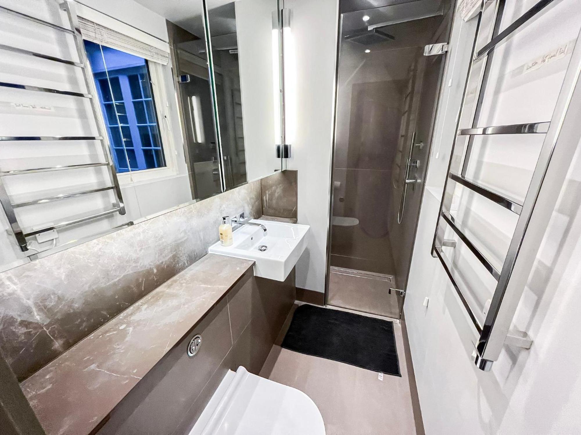 Posh 3 Bedroom Flat With Terrace And Indoor Fireplace In Mayfair, Near Hyde Park Londen Buitenkant foto